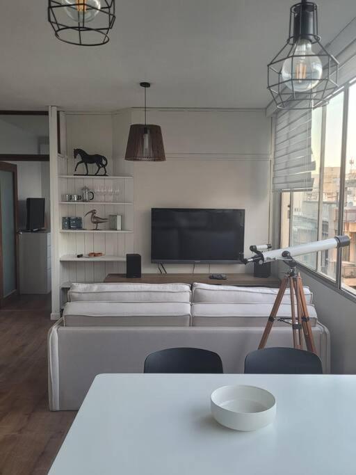 Moderno Y Minimalista En Ciudad Vieja Apartamento